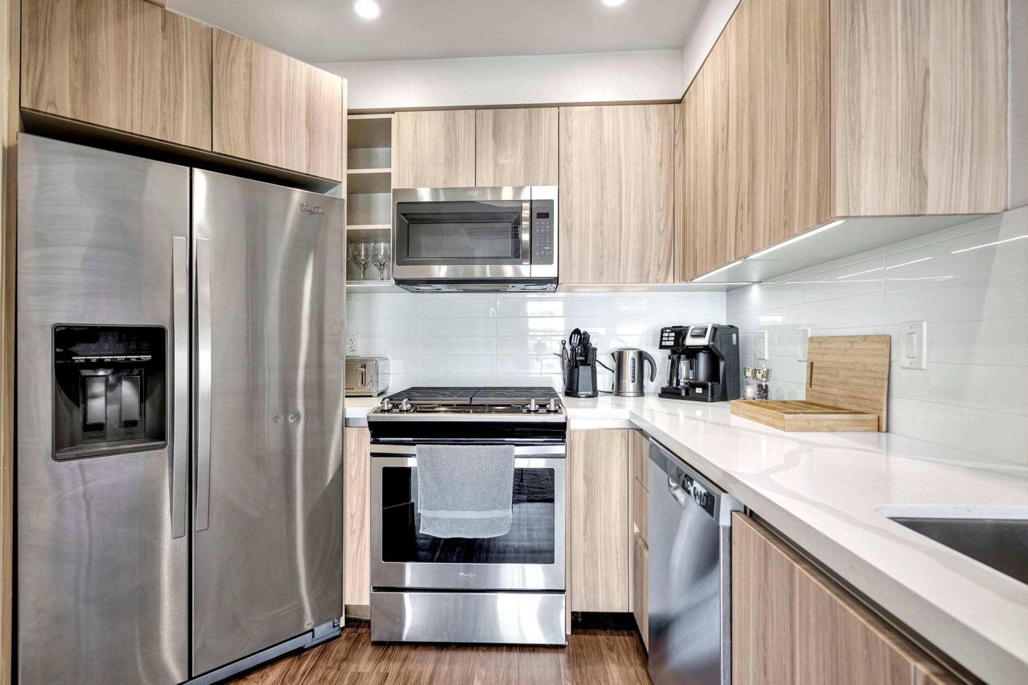 13 Luxury Apartment Los Angeles Exterior photo