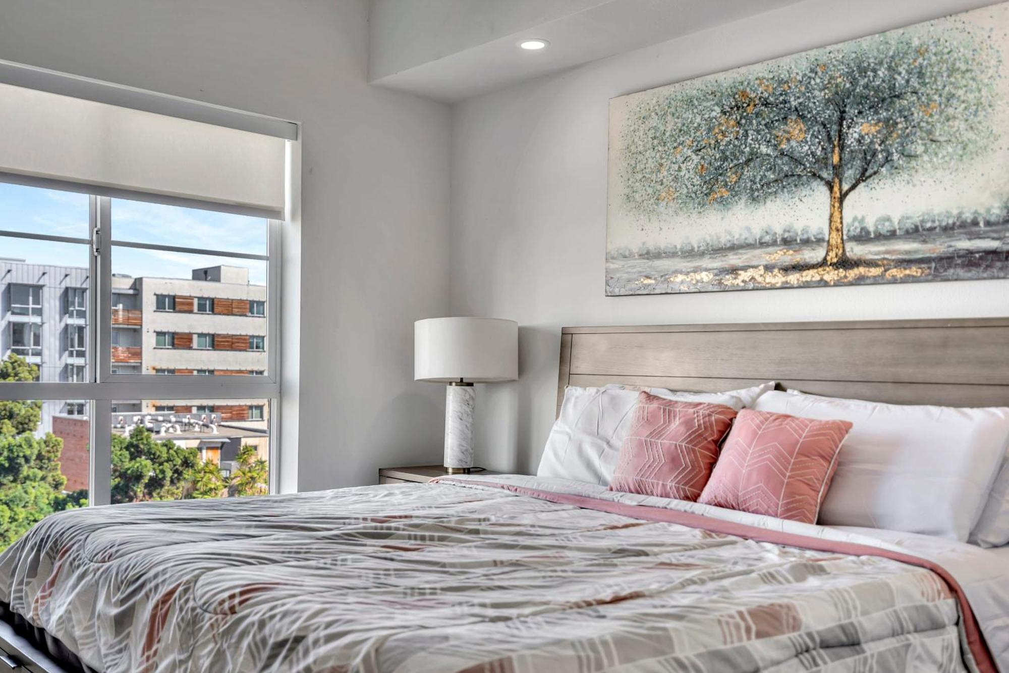 13 Luxury Apartment Los Angeles Exterior photo