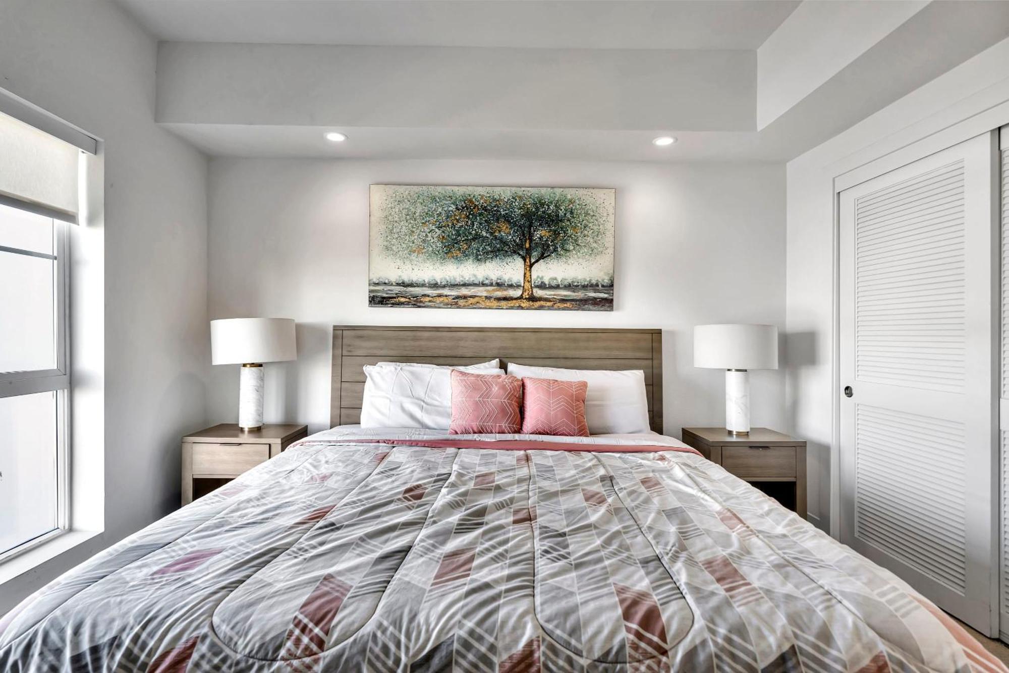 13 Luxury Apartment Los Angeles Exterior photo