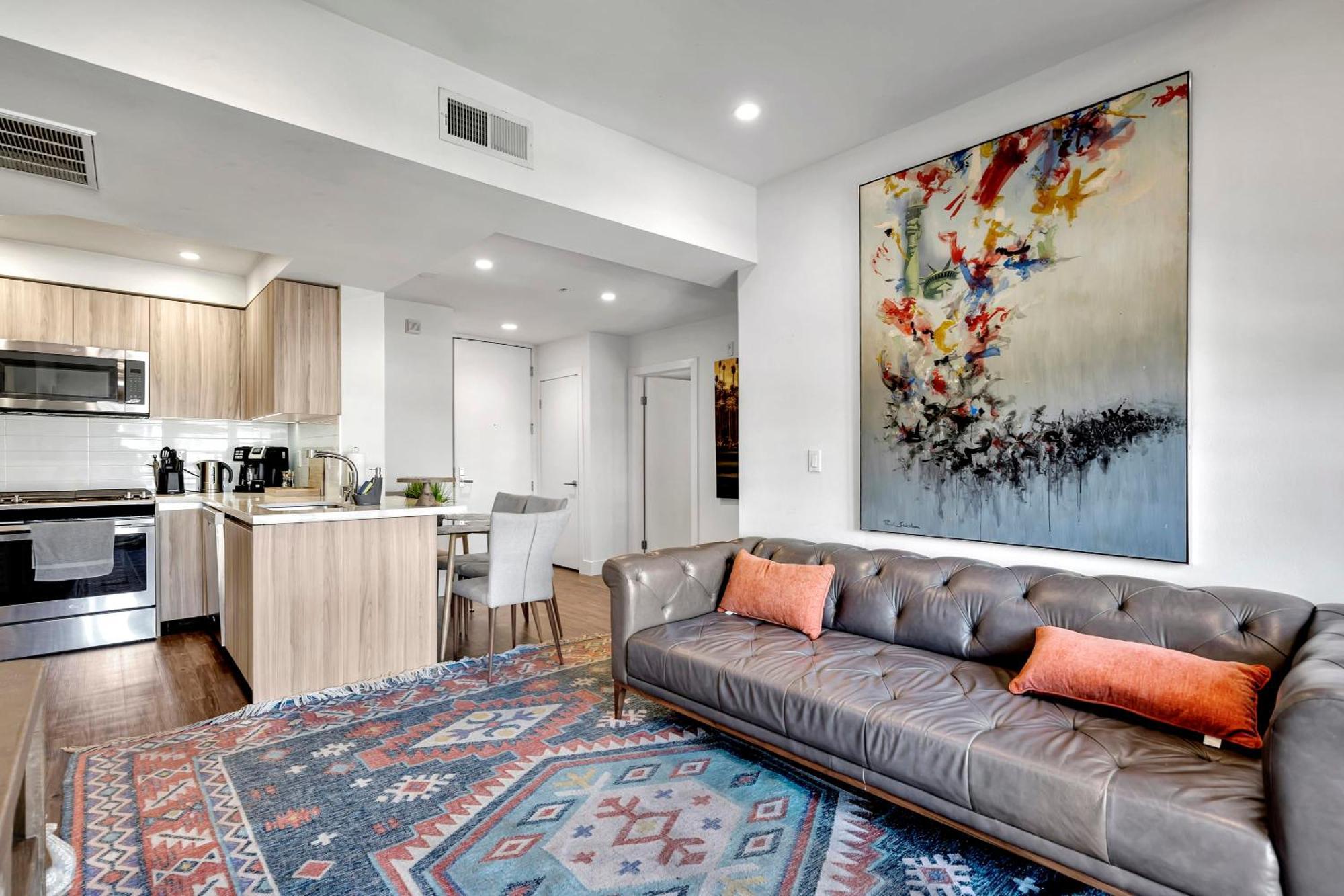 13 Luxury Apartment Los Angeles Exterior photo