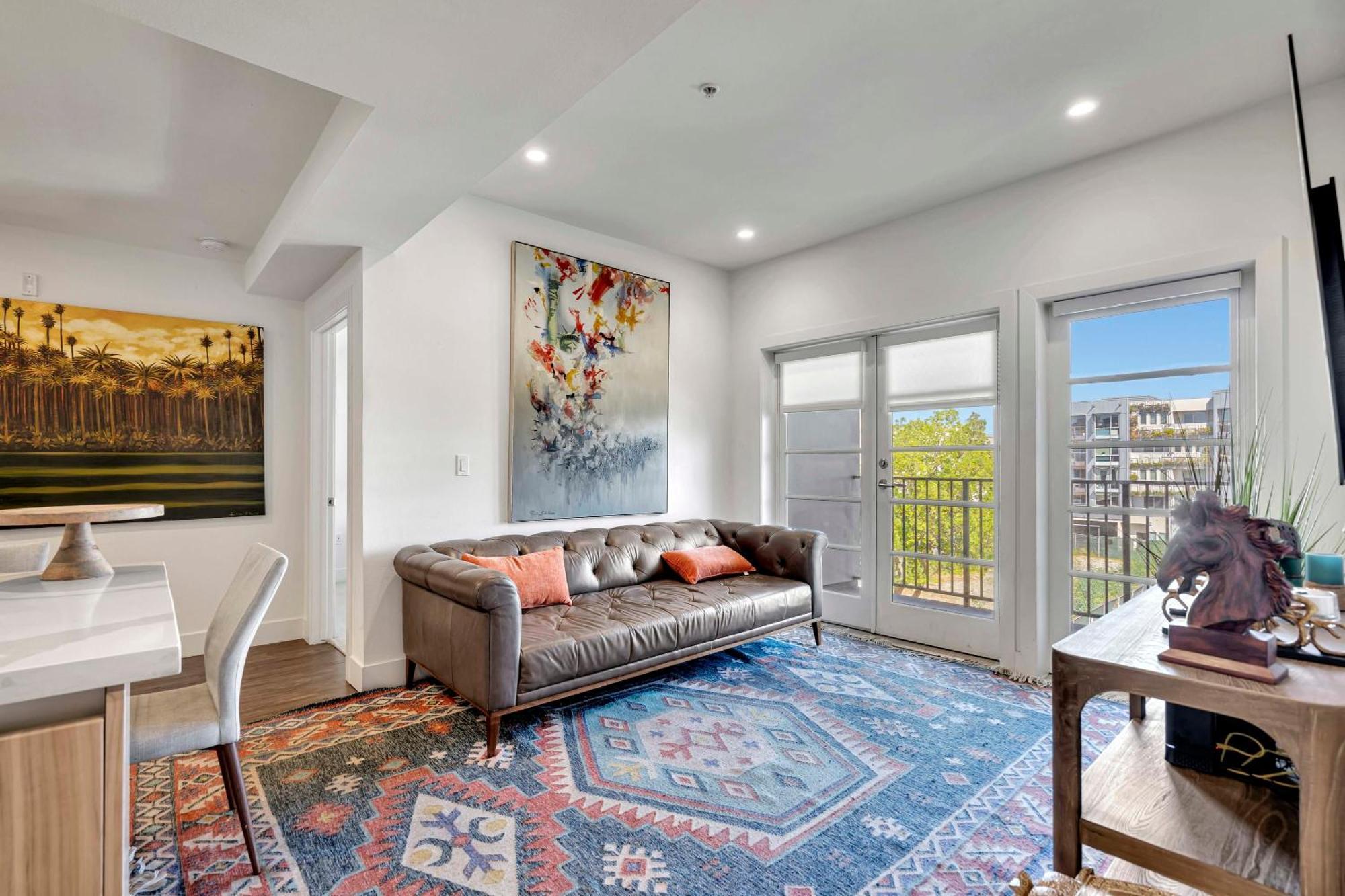 13 Luxury Apartment Los Angeles Exterior photo